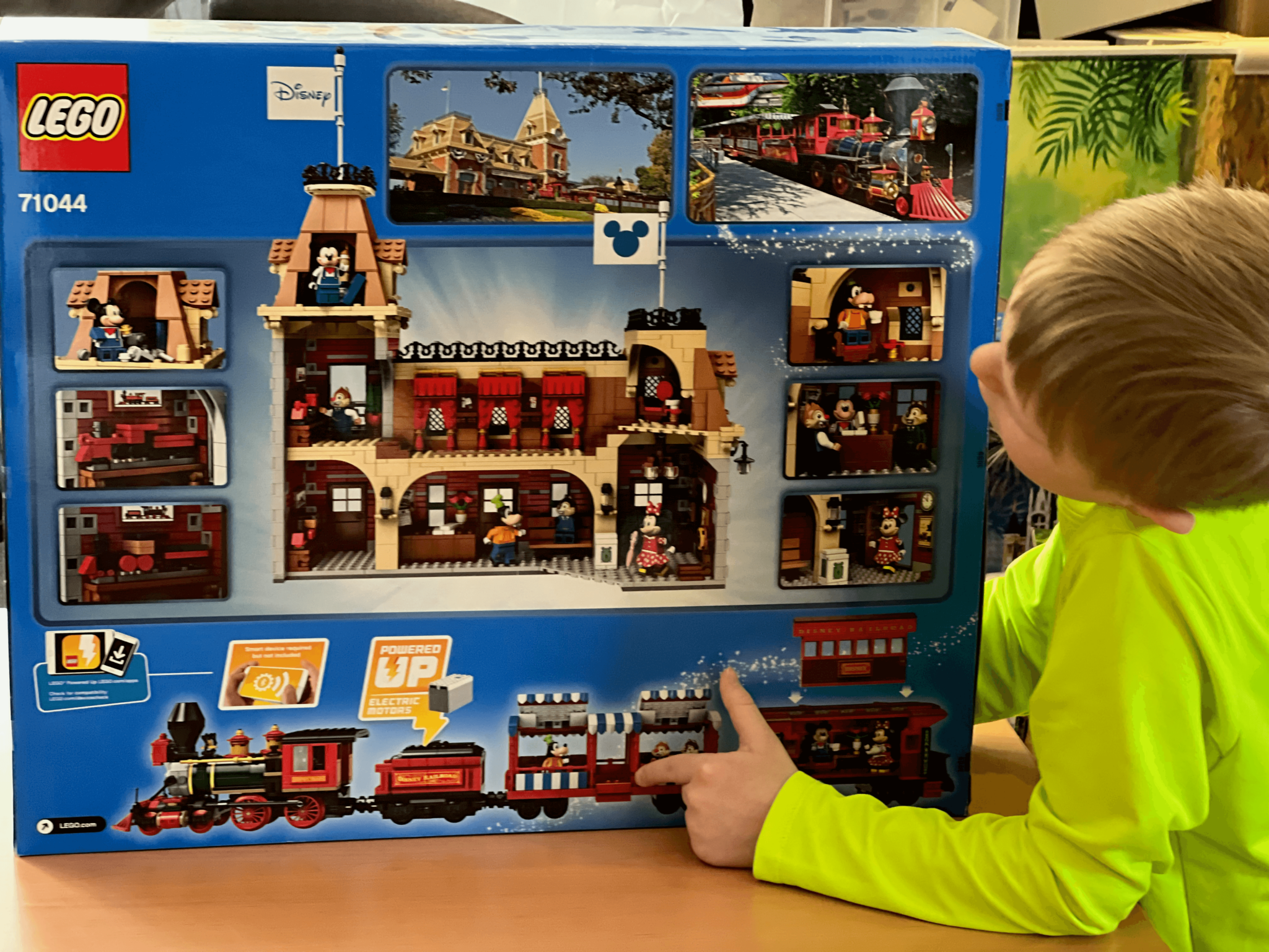 spielzeug bahnhof LEGO 71044 Disney Zug und Bahnhof - Spielzeugtester