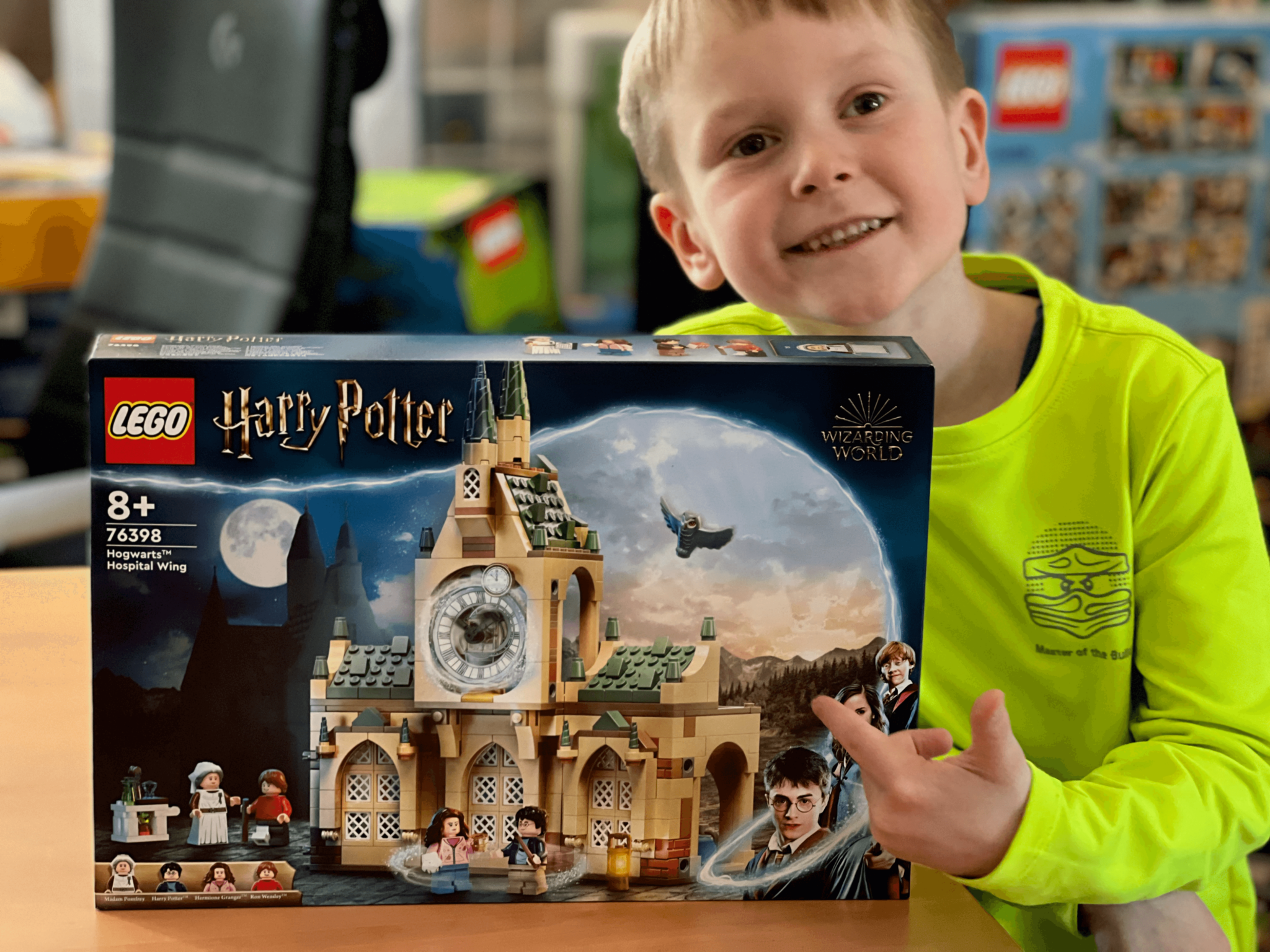 LEGO 76398 Harry Potter Hogwarts Krankenflügel mit Uhrenturm, Schloss